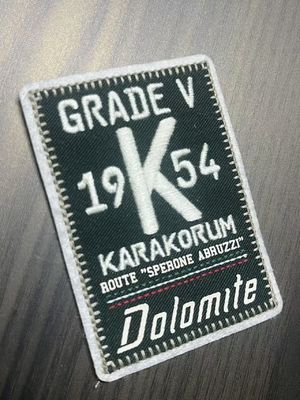 Wyroby odzieżowe z płaszczami masowymi