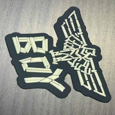 Odzież cieplna Etykiety tkanine na zamówienie Jeansy Koszulki Etykiety TPU